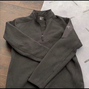 Arc’teryx covert 1/2 zip fleece